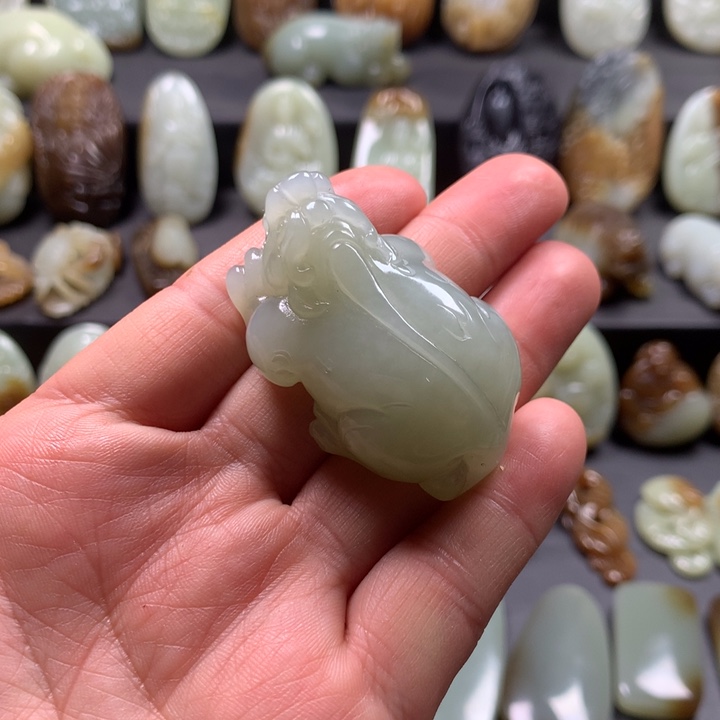 和田玉（糖玉）颈饰未镶嵌