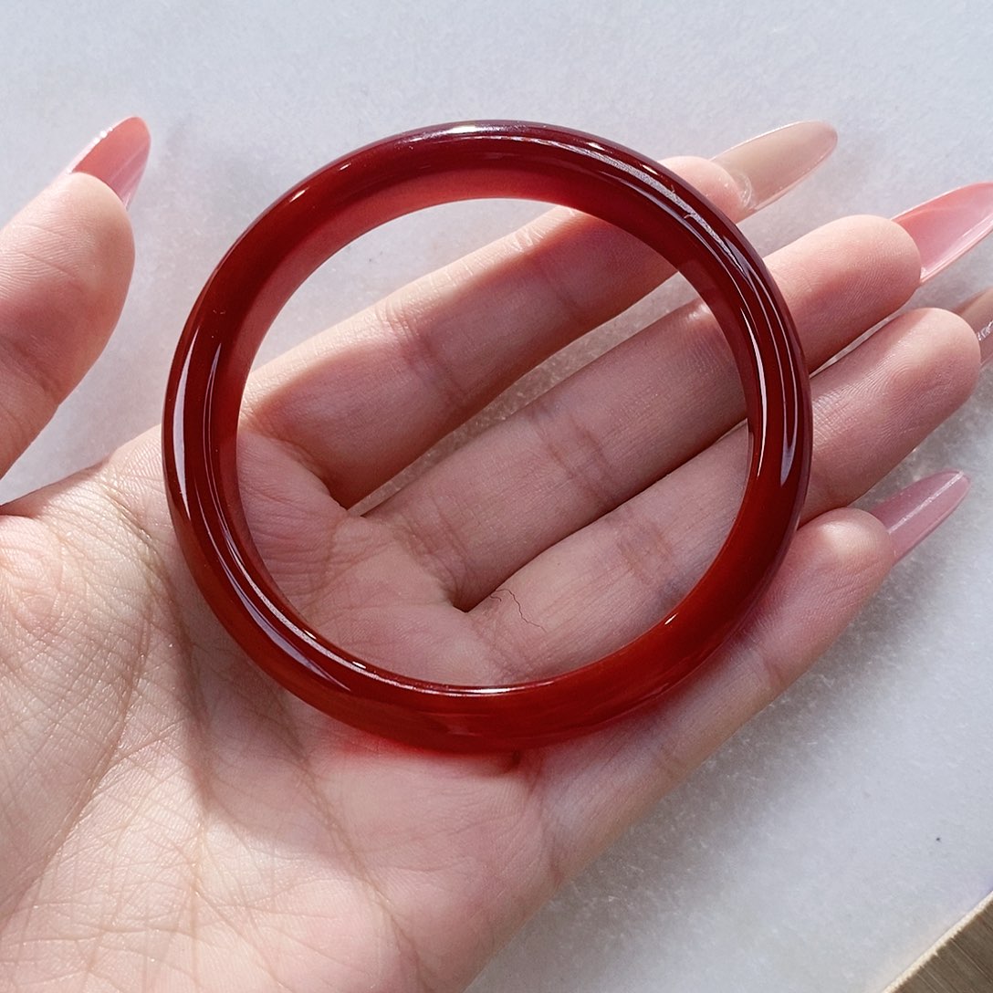 手镯玛瑙/玉髓未镶嵌57瑕