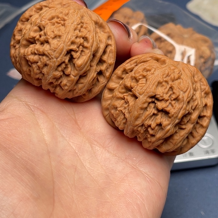 文玩核桃把件粗筋45