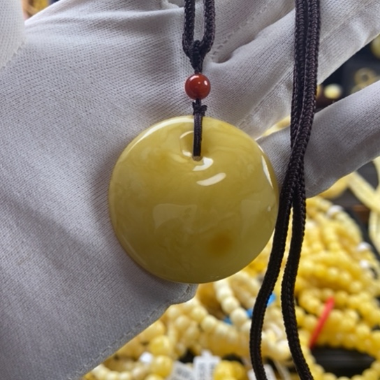 未镶嵌蜜蜡颈饰俄料鸡油黄浓蜡公主扣