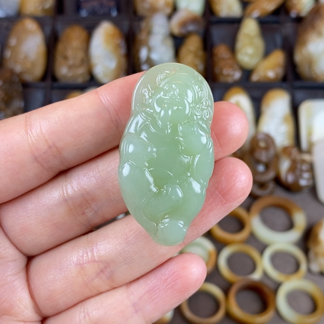 和田玉颈饰未镶嵌