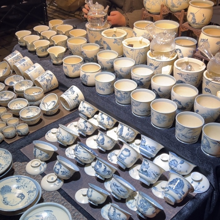 83。            陶瓷