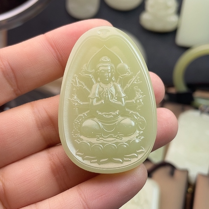 教***练双面雕刻千手观音