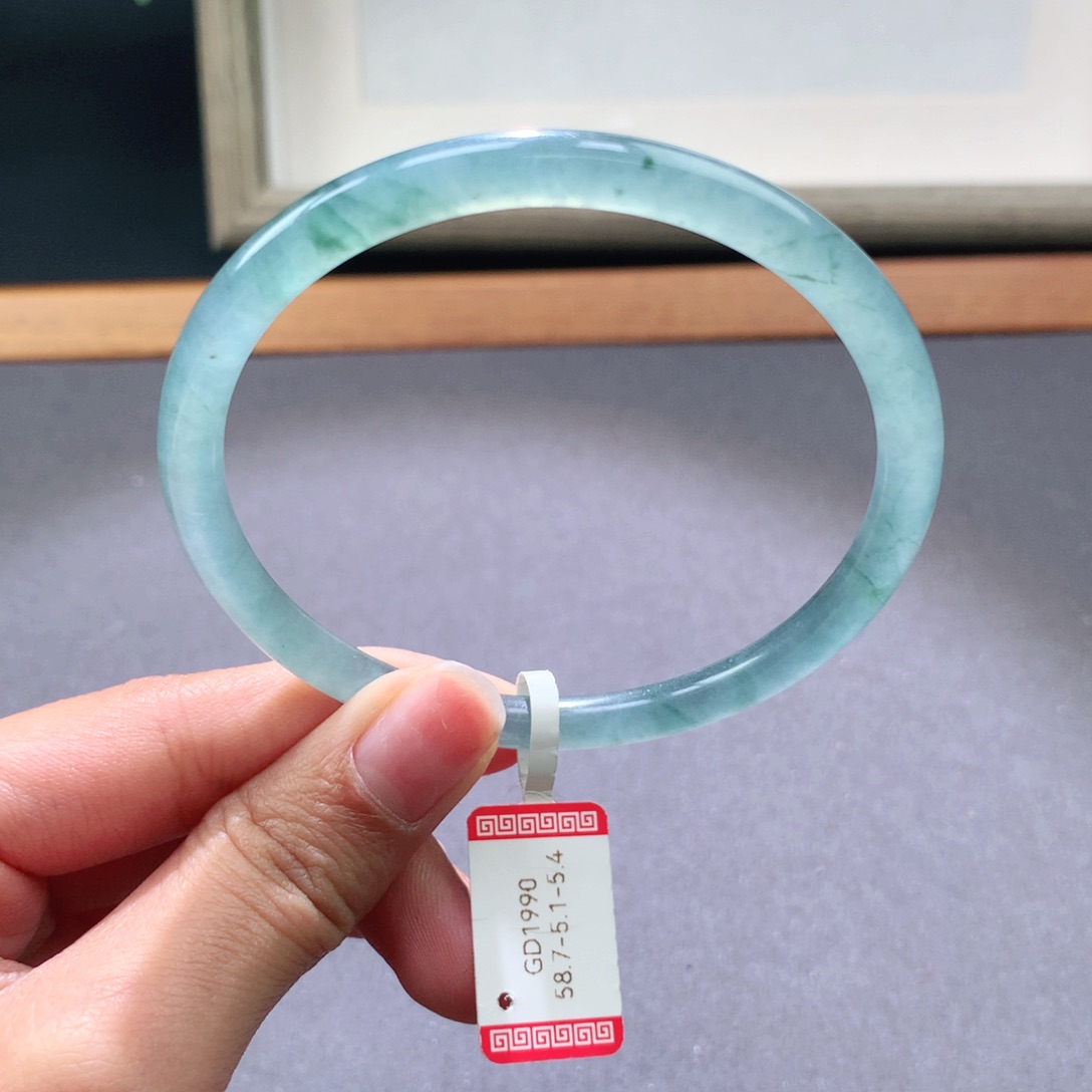 翡翠手镯未镶嵌天然翡翠手镯叮当镯