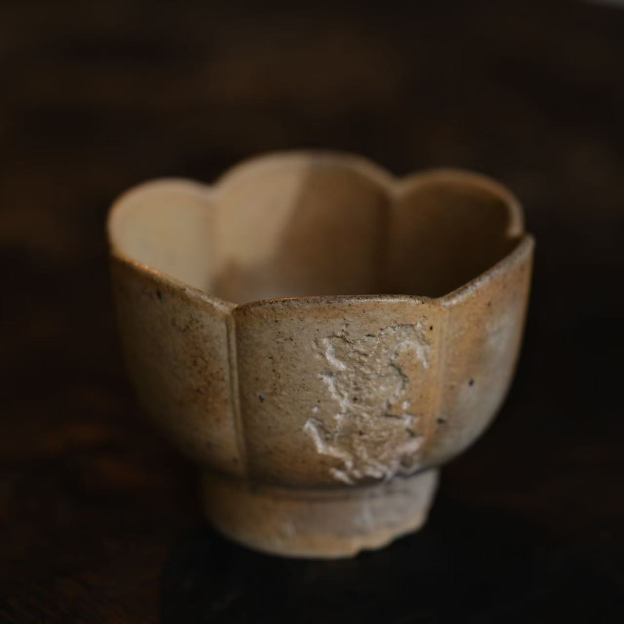 松泉茶器 ×琢悟丨《莲瓣建水》230cc 柴烧 紫砂建水 大号主人杯 