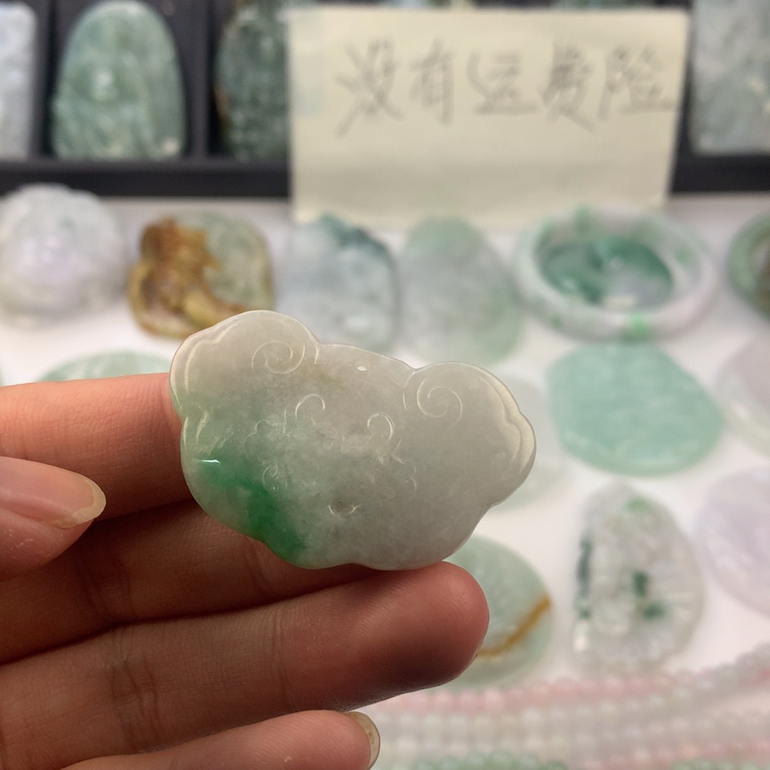 翡翠颈饰未镶嵌一