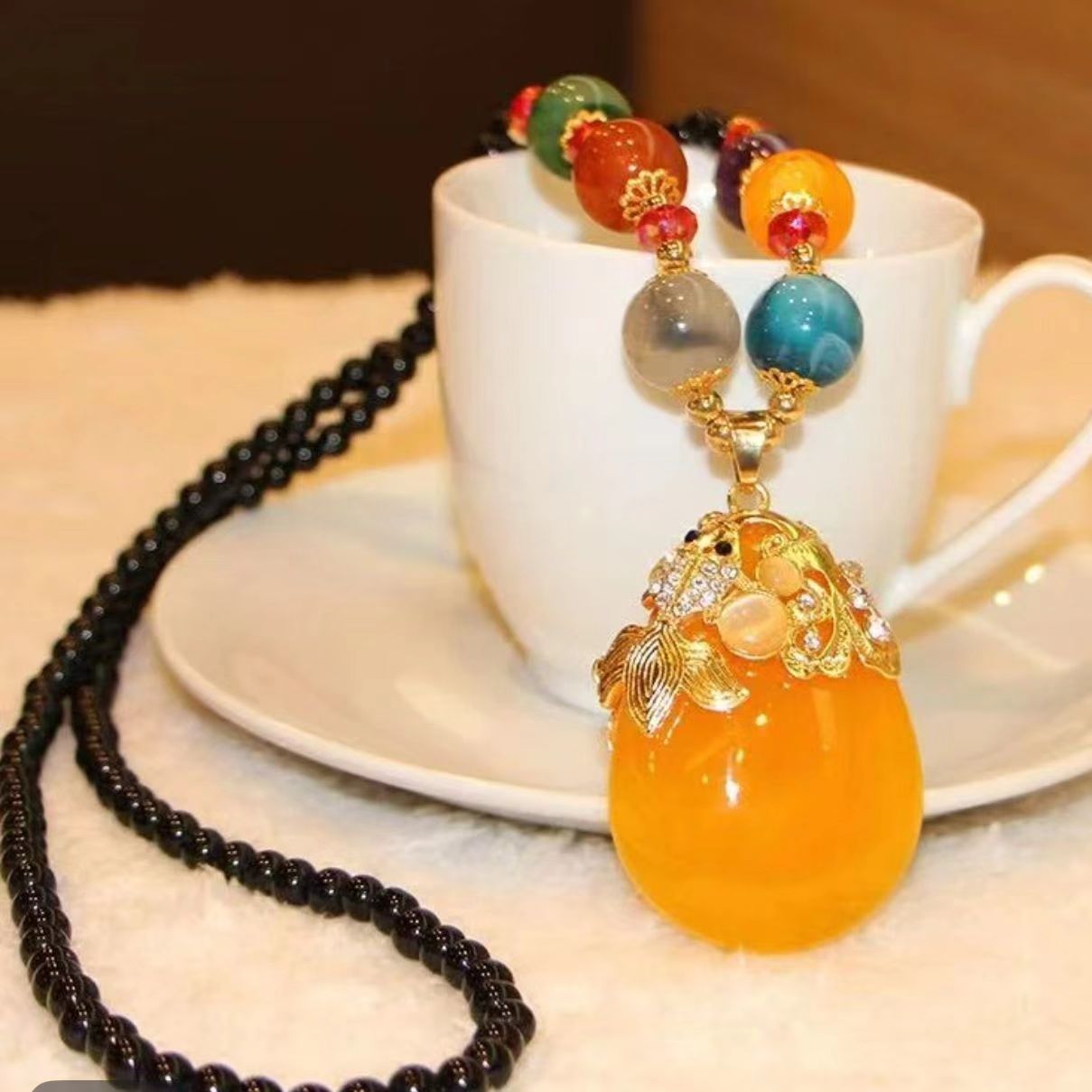 S749-复古锦鲤黄色水滴吊坠毛衣链【无礼盒】