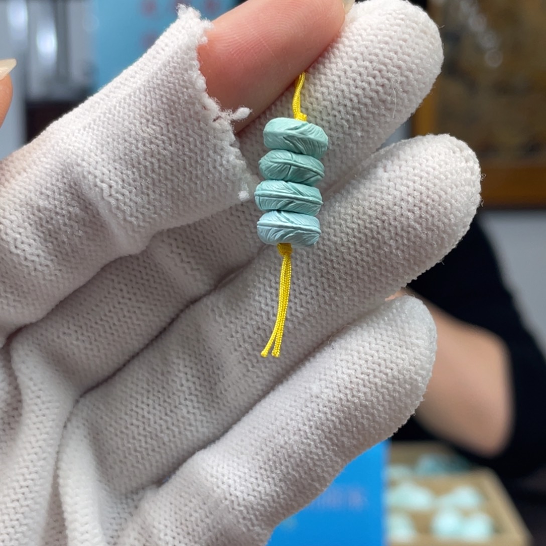 绿松石未镶嵌挂件