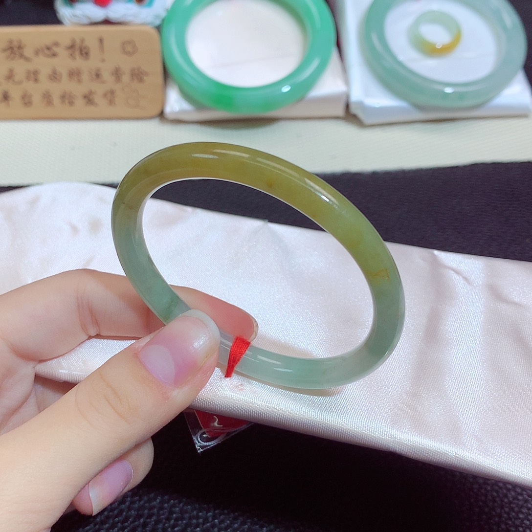 翡翠未镶嵌手镯478