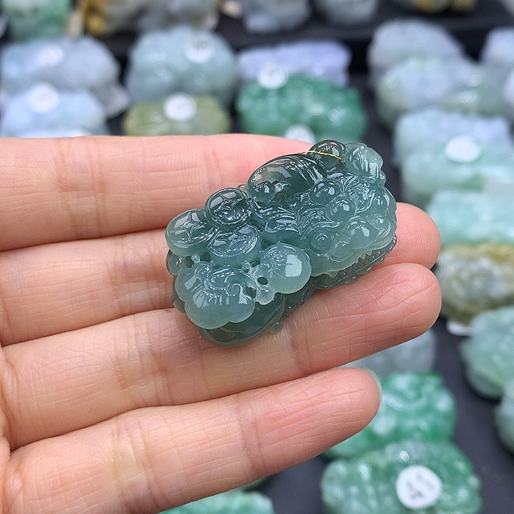 翡翠未镶嵌颈饰天然缅甸A货翡翠貔貅吊坠