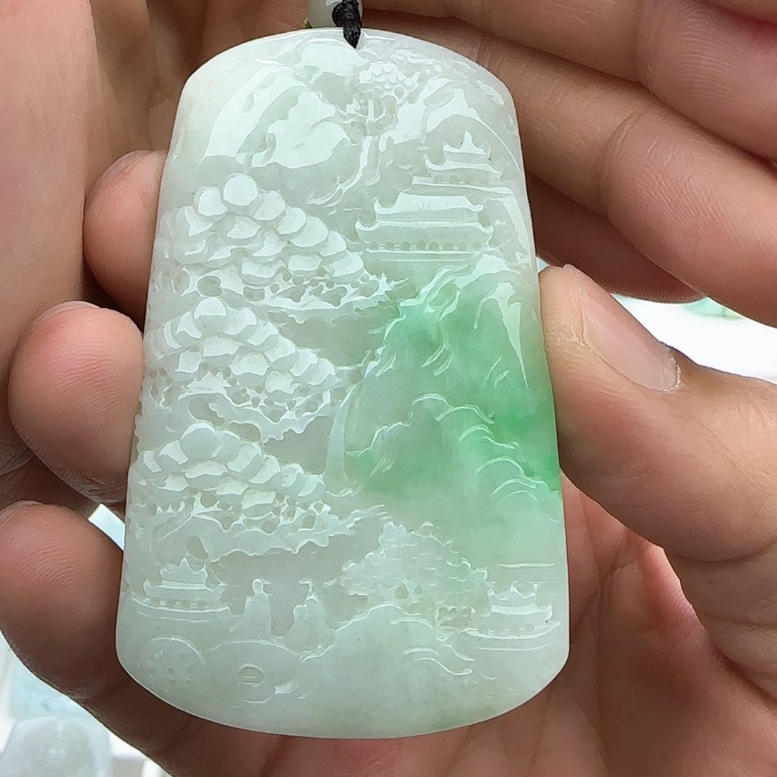 翡翠颈饰未镶嵌翡翠