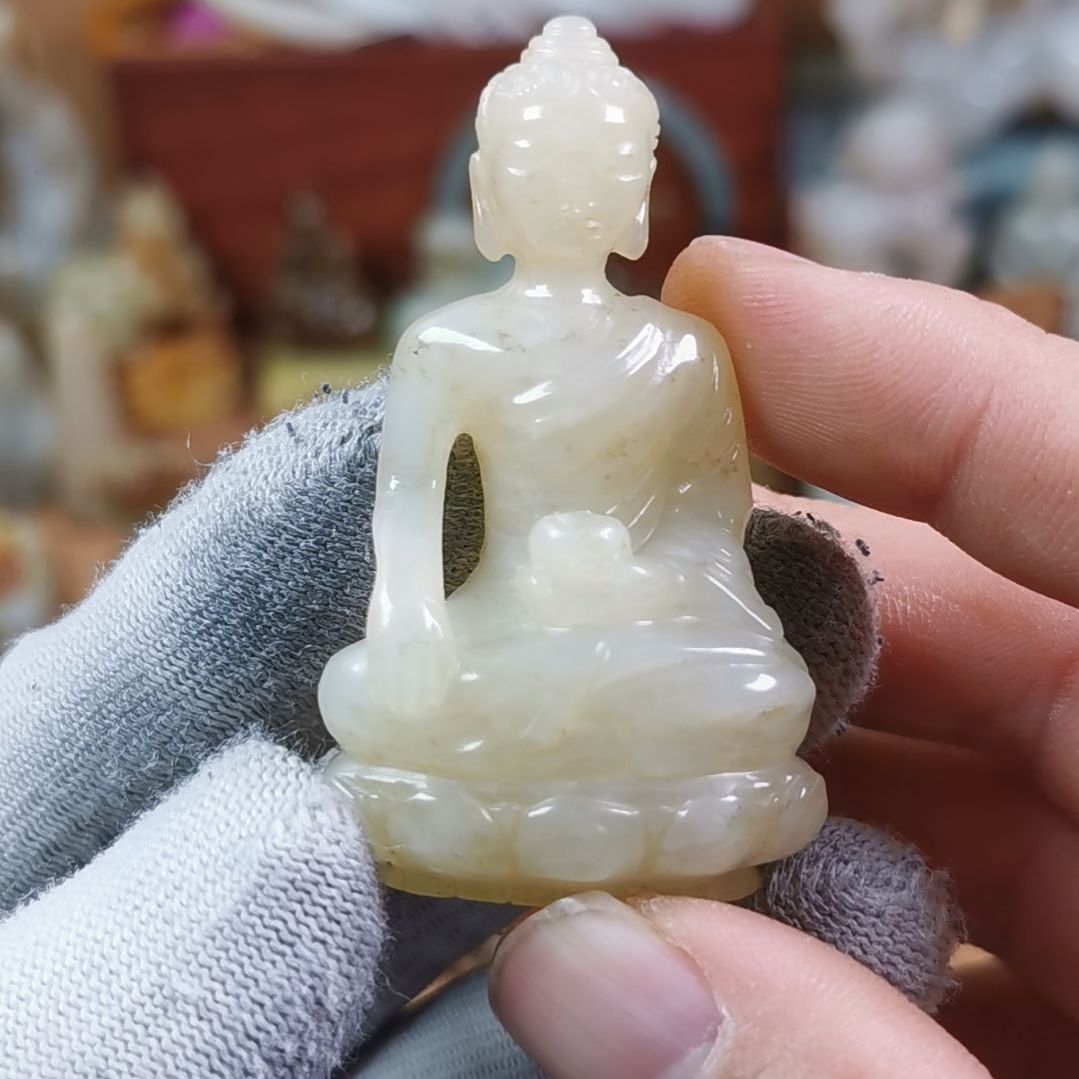 和田玉（糖玉）车挂未镶嵌宜****9