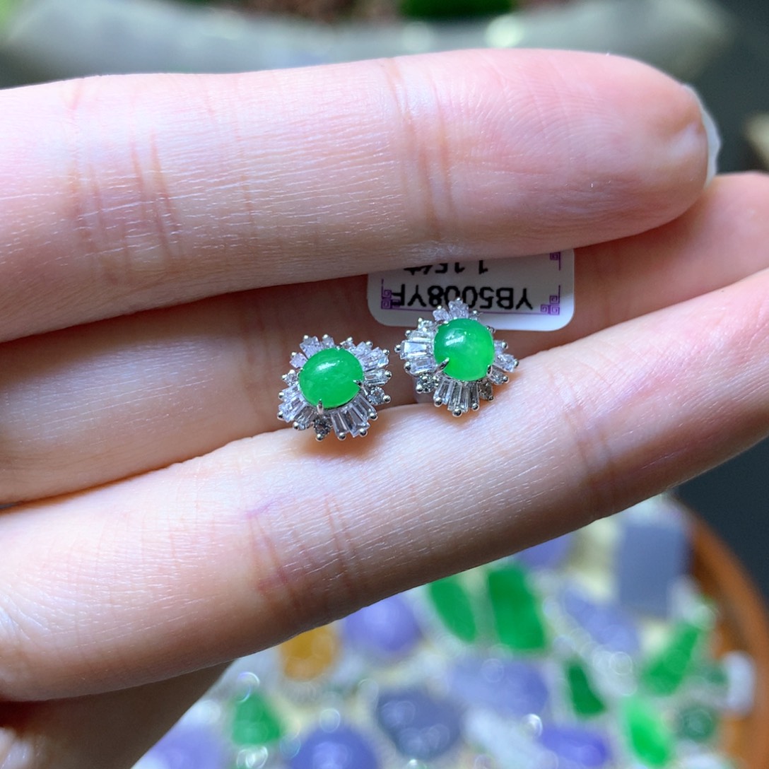 【闪购商品】翡翠颈饰18K金镶嵌翡翠吊坠项链