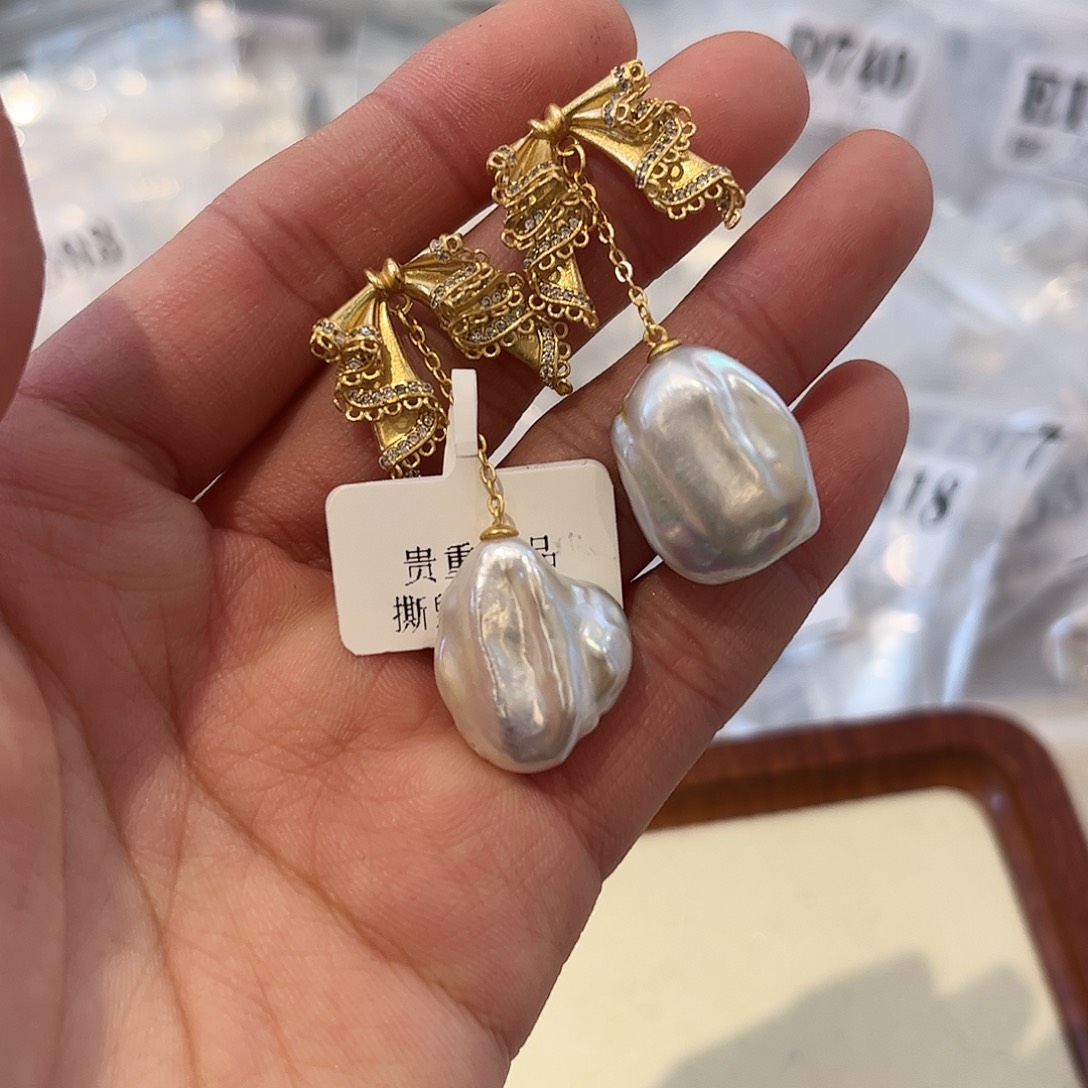 淡水珍珠耳饰合金