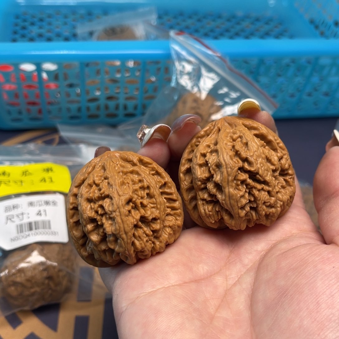 文玩核桃把件大粗筋