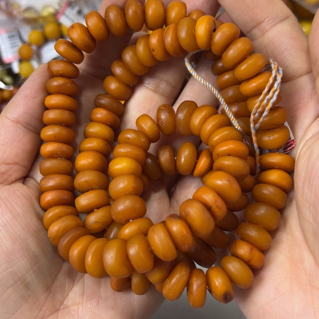 未镶嵌琥珀珠宝奇石99