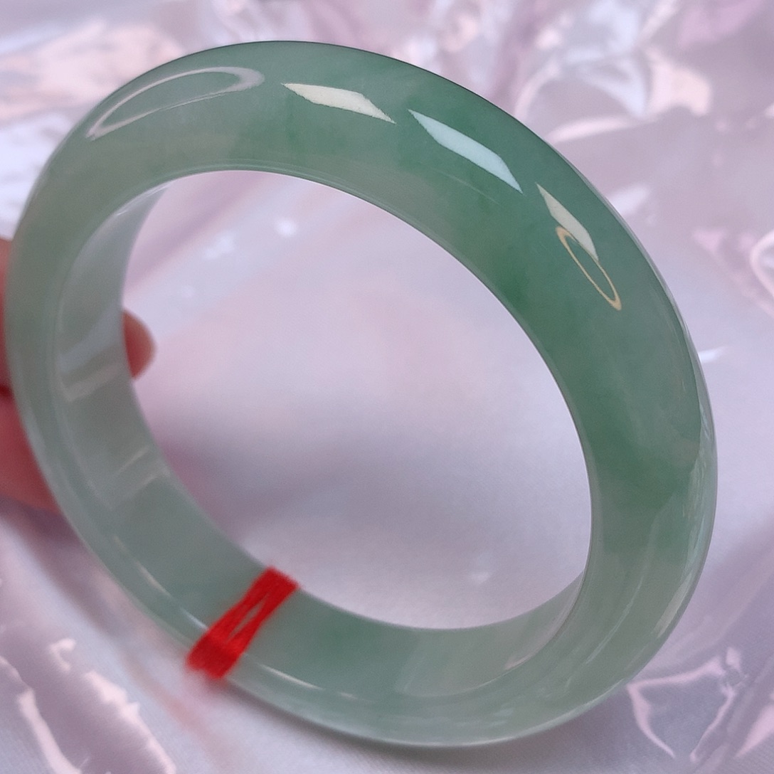 翡翠手镯未镶嵌53+ 翡翠手镯