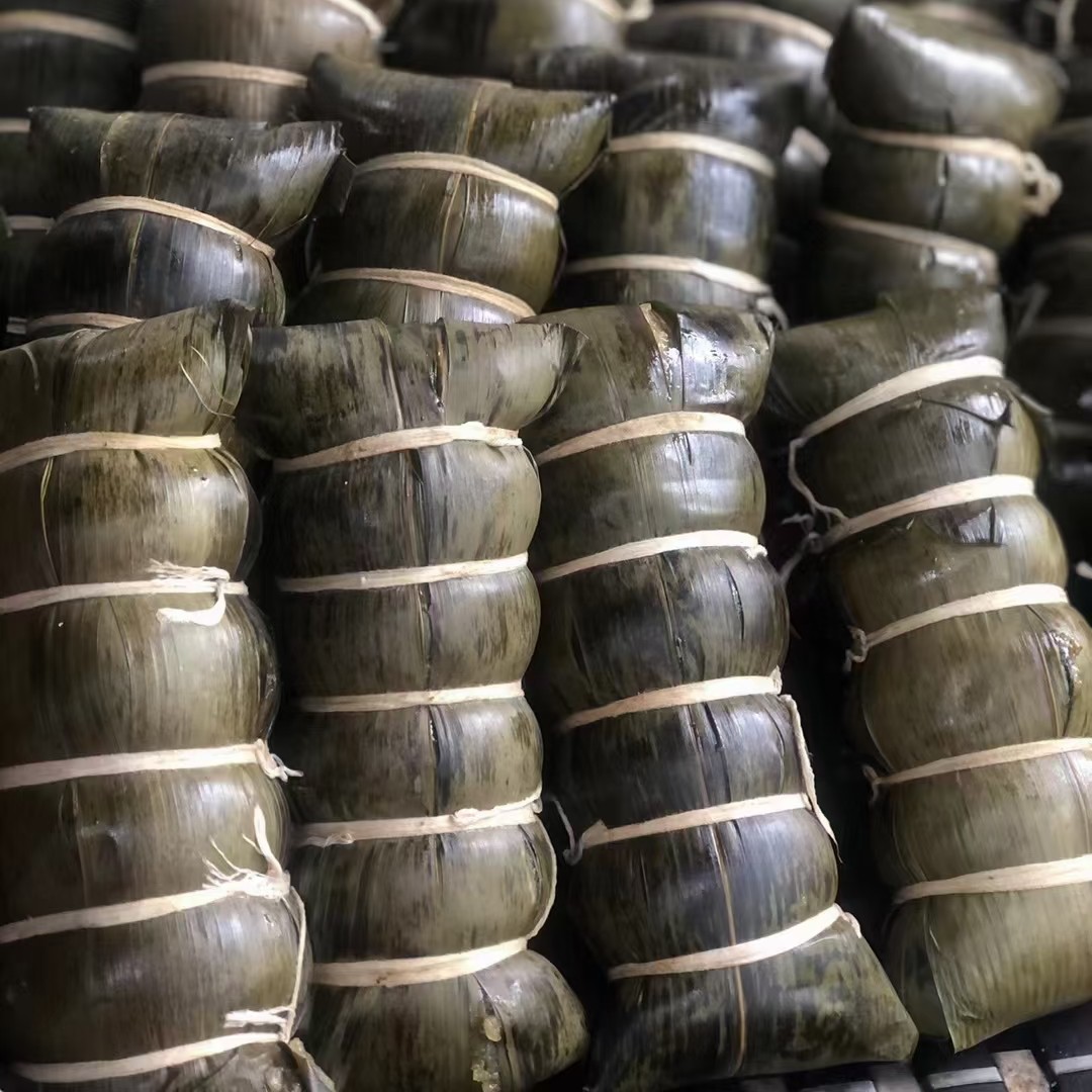 枕头腊肉粽粑  枕头蛋黄粽粑