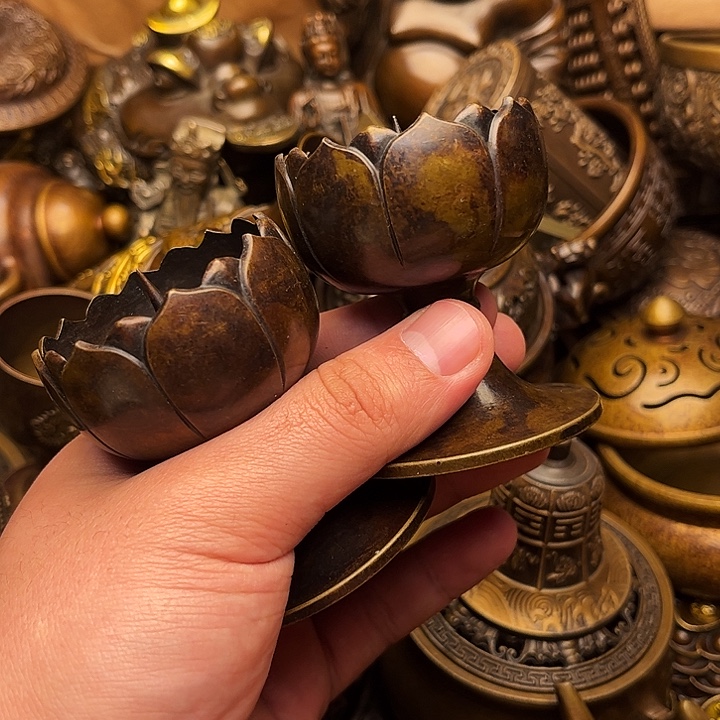 精美铜器做工精湛 