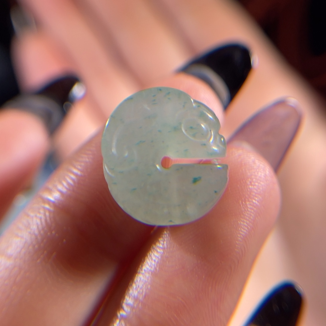 石英质玉独龙玉 玉猪龙15*6.8mm未镶嵌