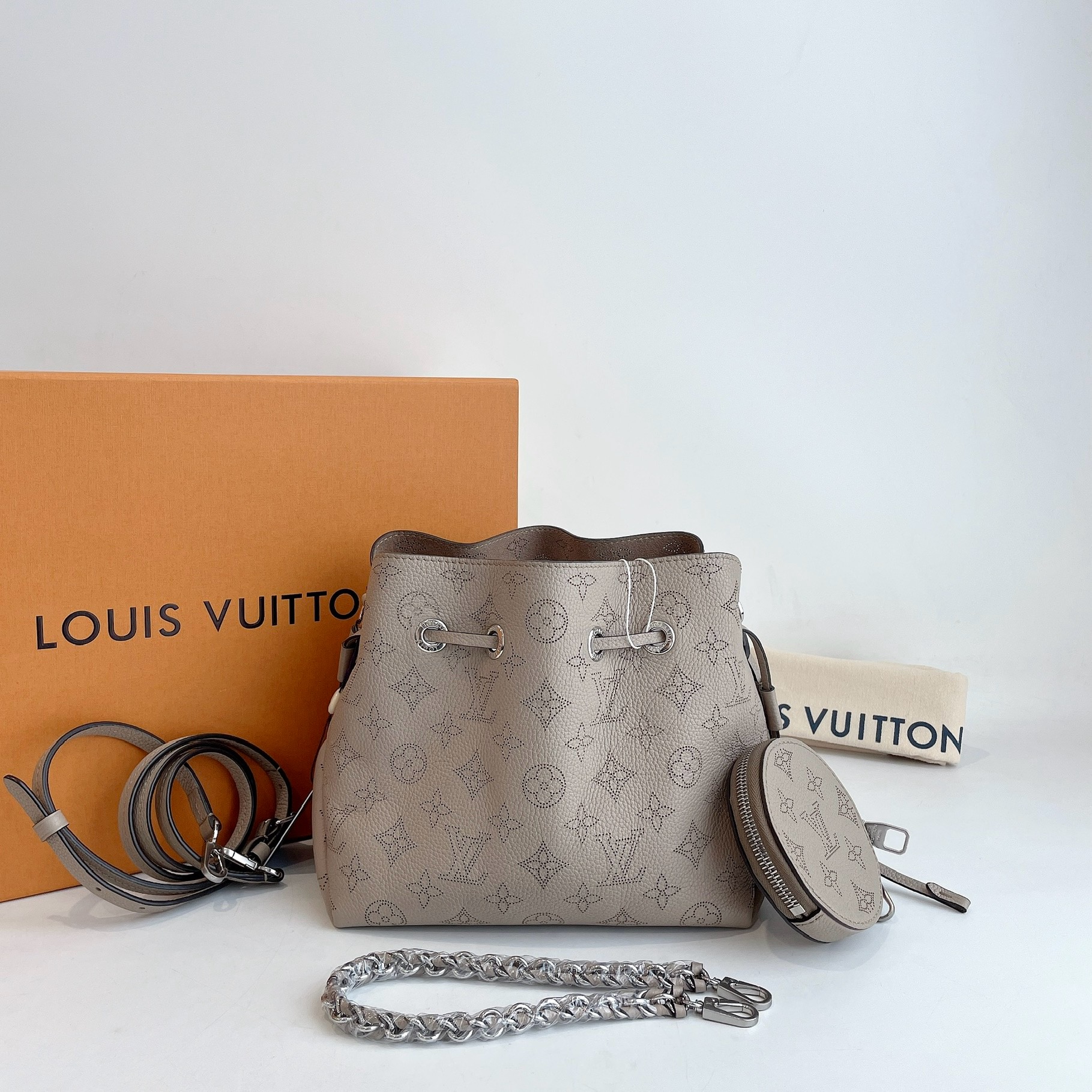 99新 LouisVuitton/路易威登 大象灰 Bella月光女神水桶单肩包
