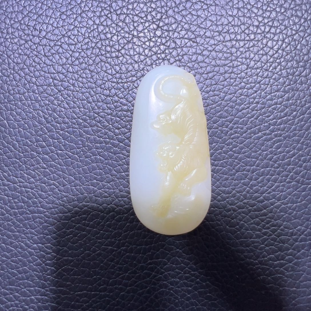 和田玉（糖玉）未镶嵌颈饰