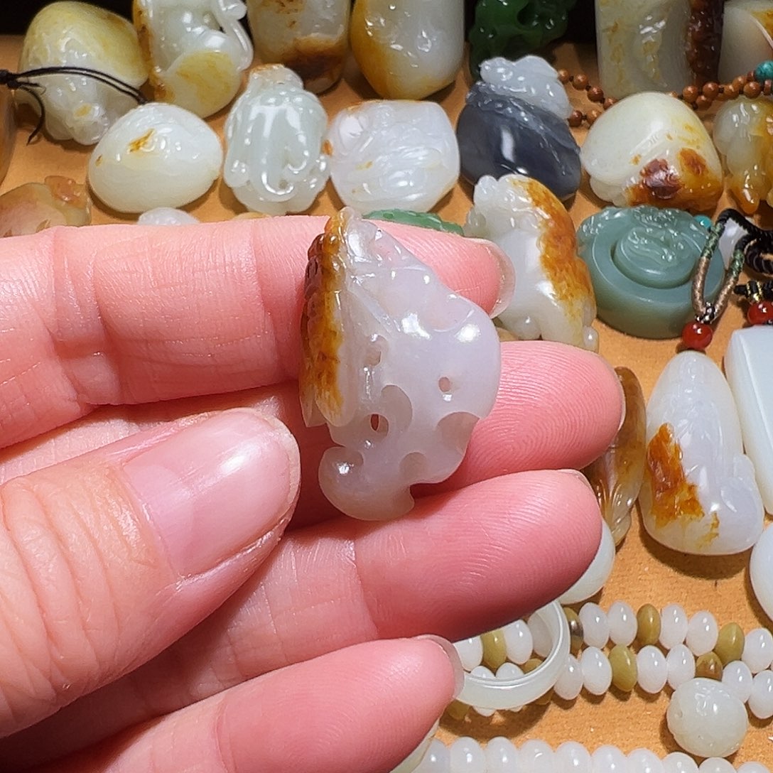 和田玉颈饰未镶嵌