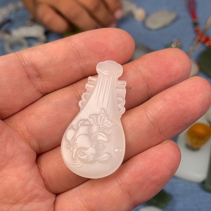 和田玉未镶嵌吊坠(不含链)