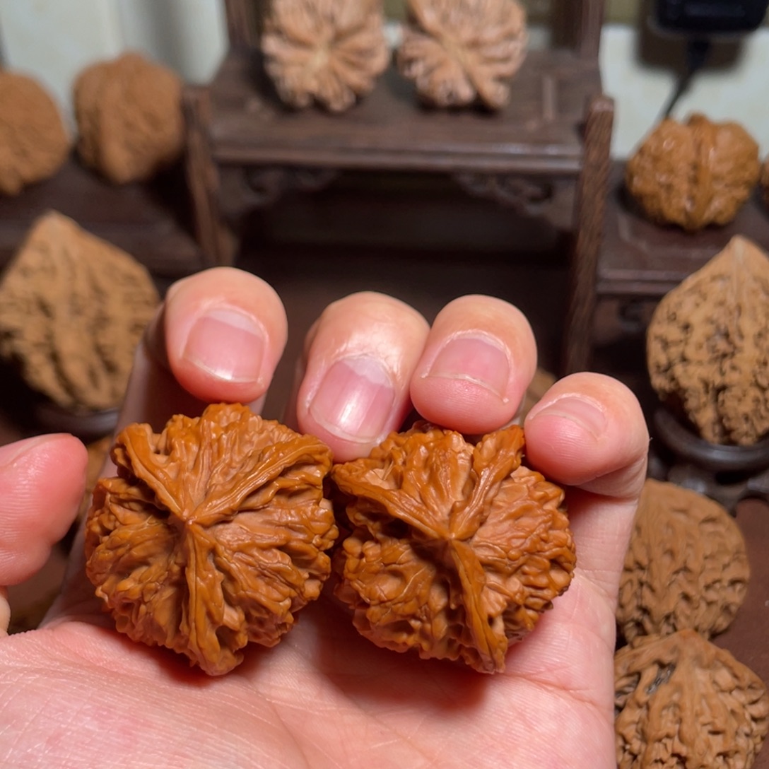 w***r文玩核桃吊坠盘山三棱