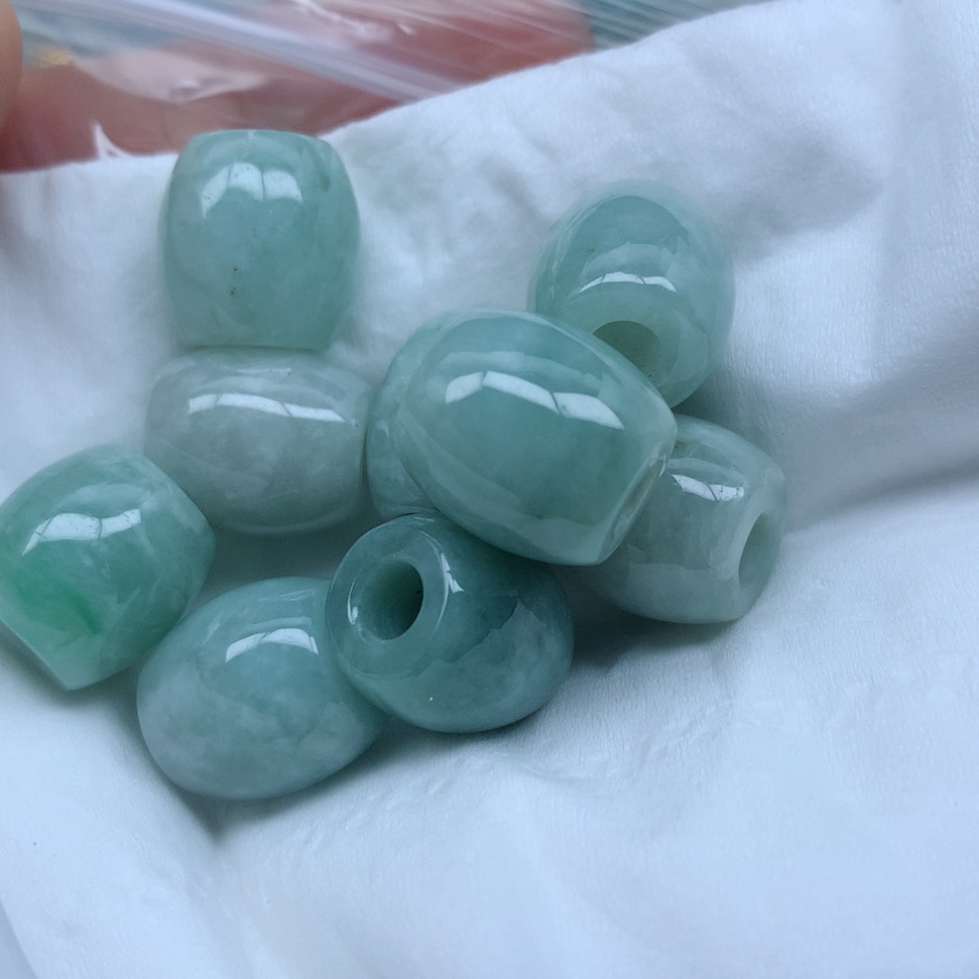 翡翠未镶嵌颈饰吊坠