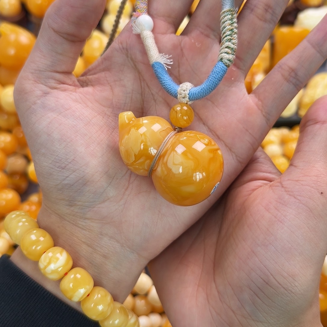 琥珀未镶嵌珠宝奇石26g