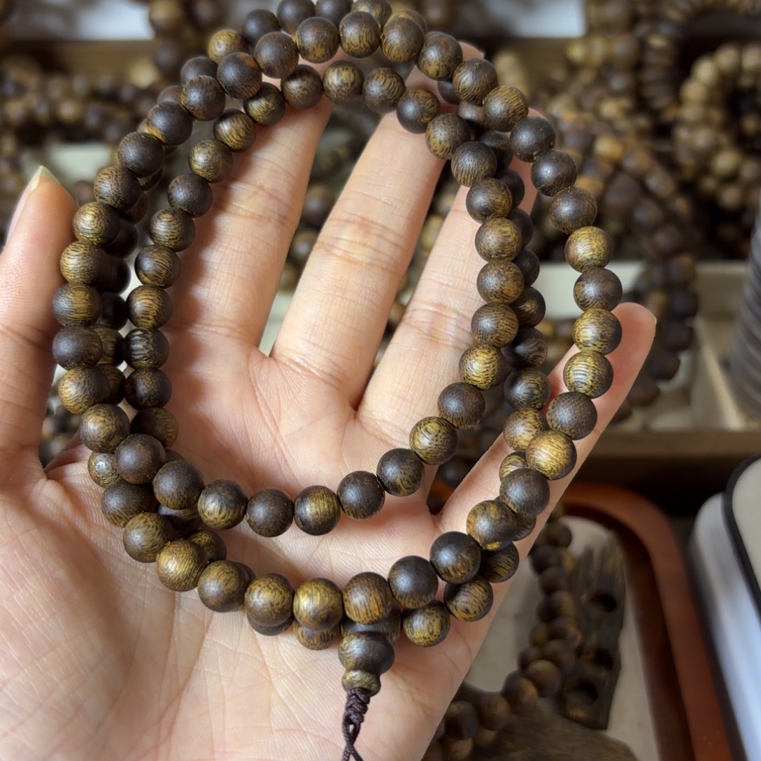 *****【艺香阁】海南莺歌绿奇楠0.7mm20g+