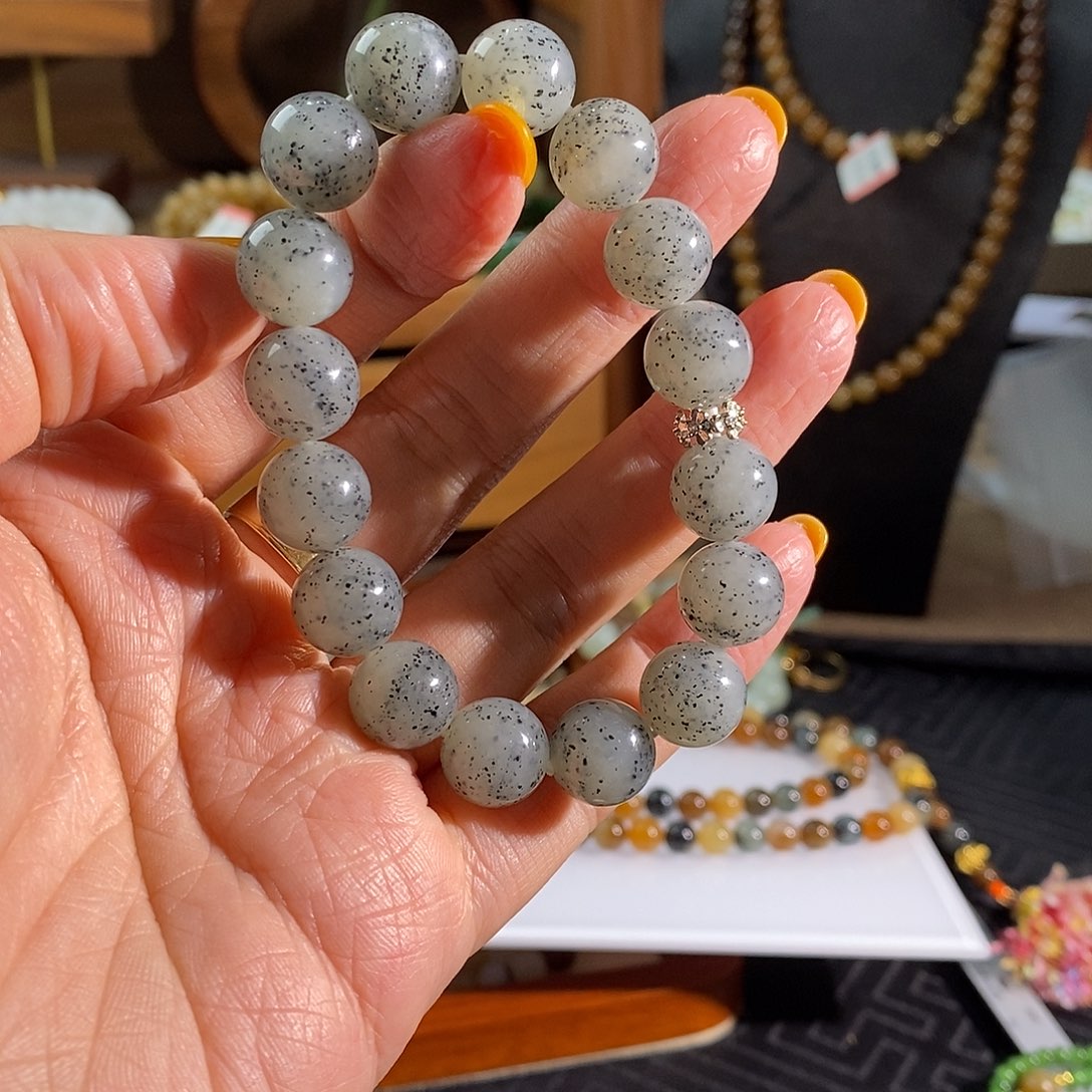 馨***薇和田玉未镶嵌手链