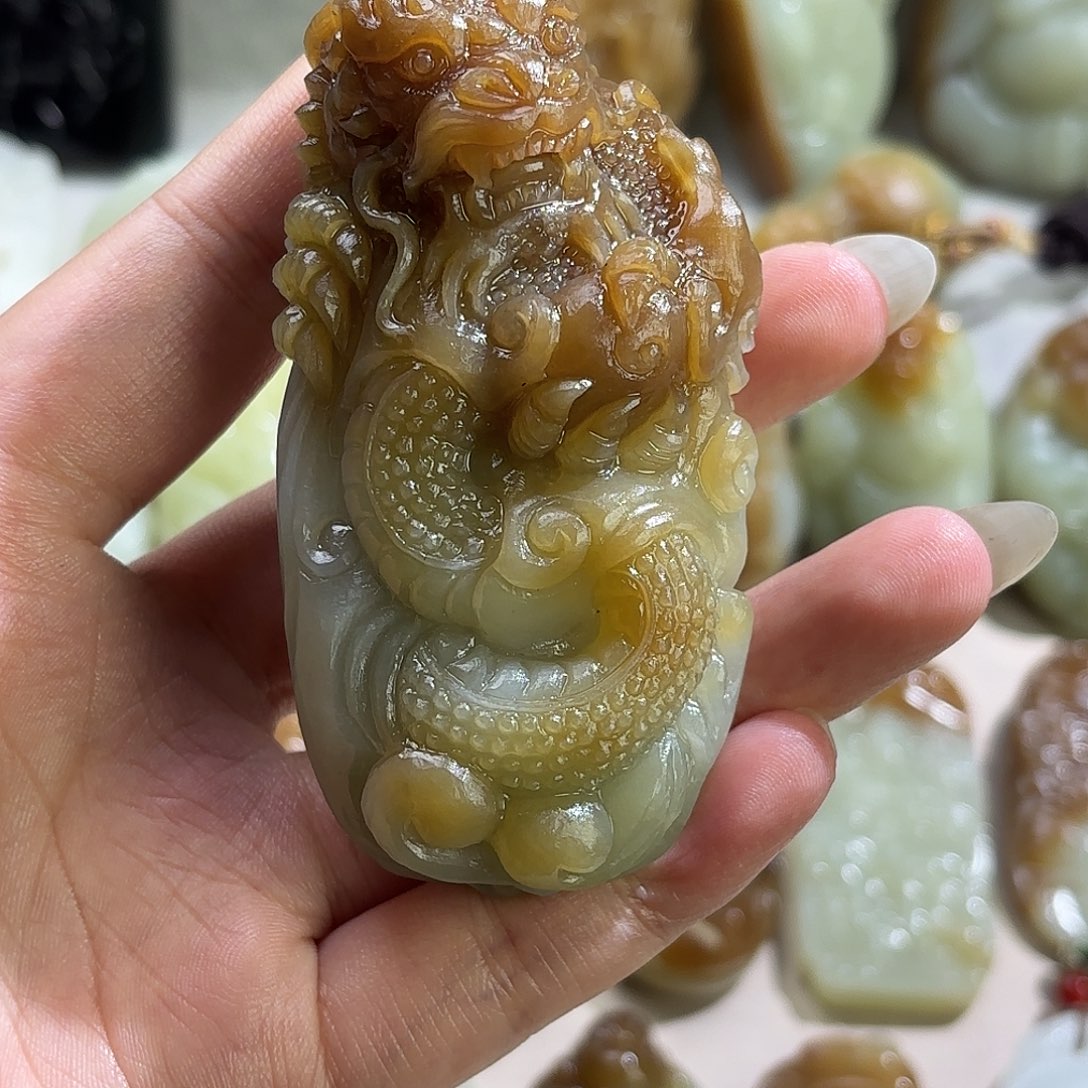 桥***路和田玉未镶嵌颈饰