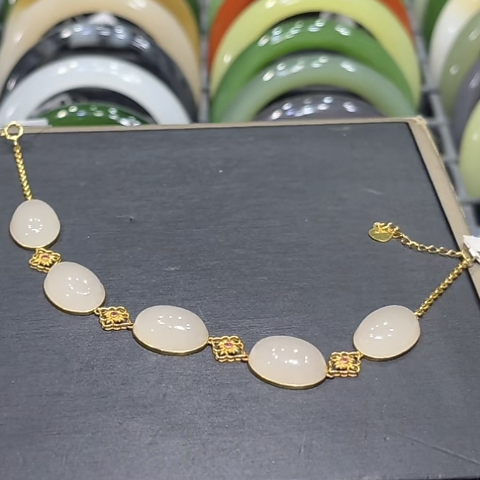 和田玉老脂熟粉藕粉手链18K金镶嵌