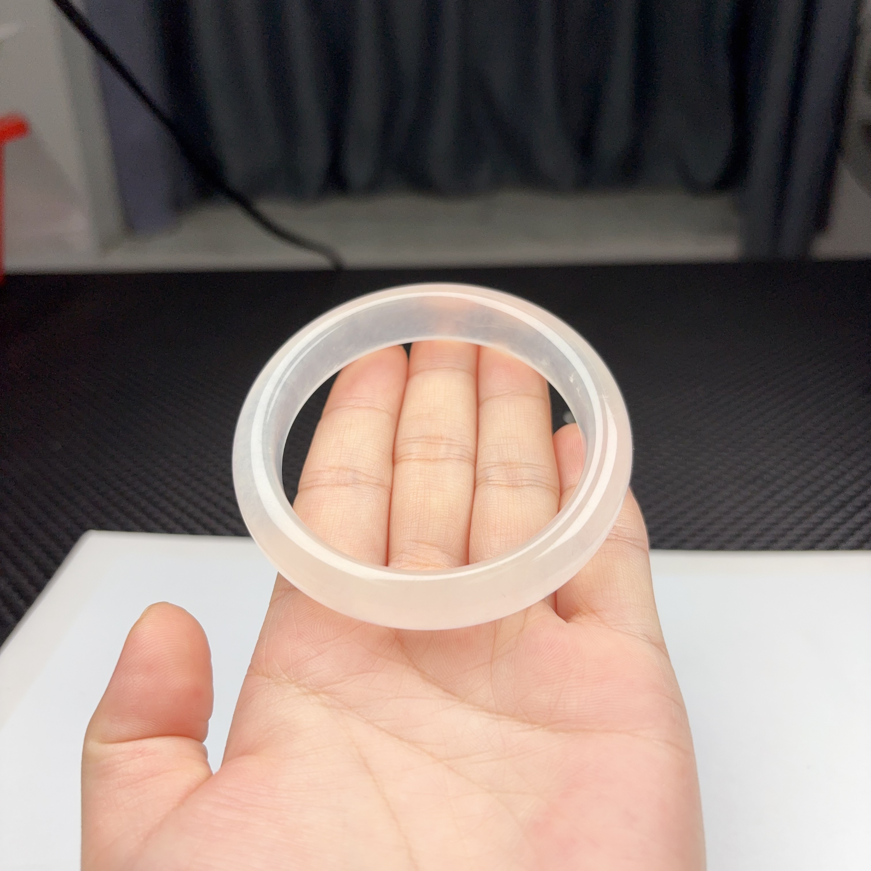 z172白常规手镯时尚女士精美复古镯子