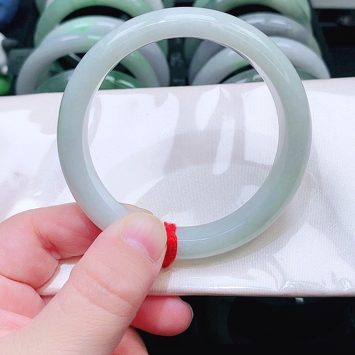 翡翠未镶嵌手镯0365