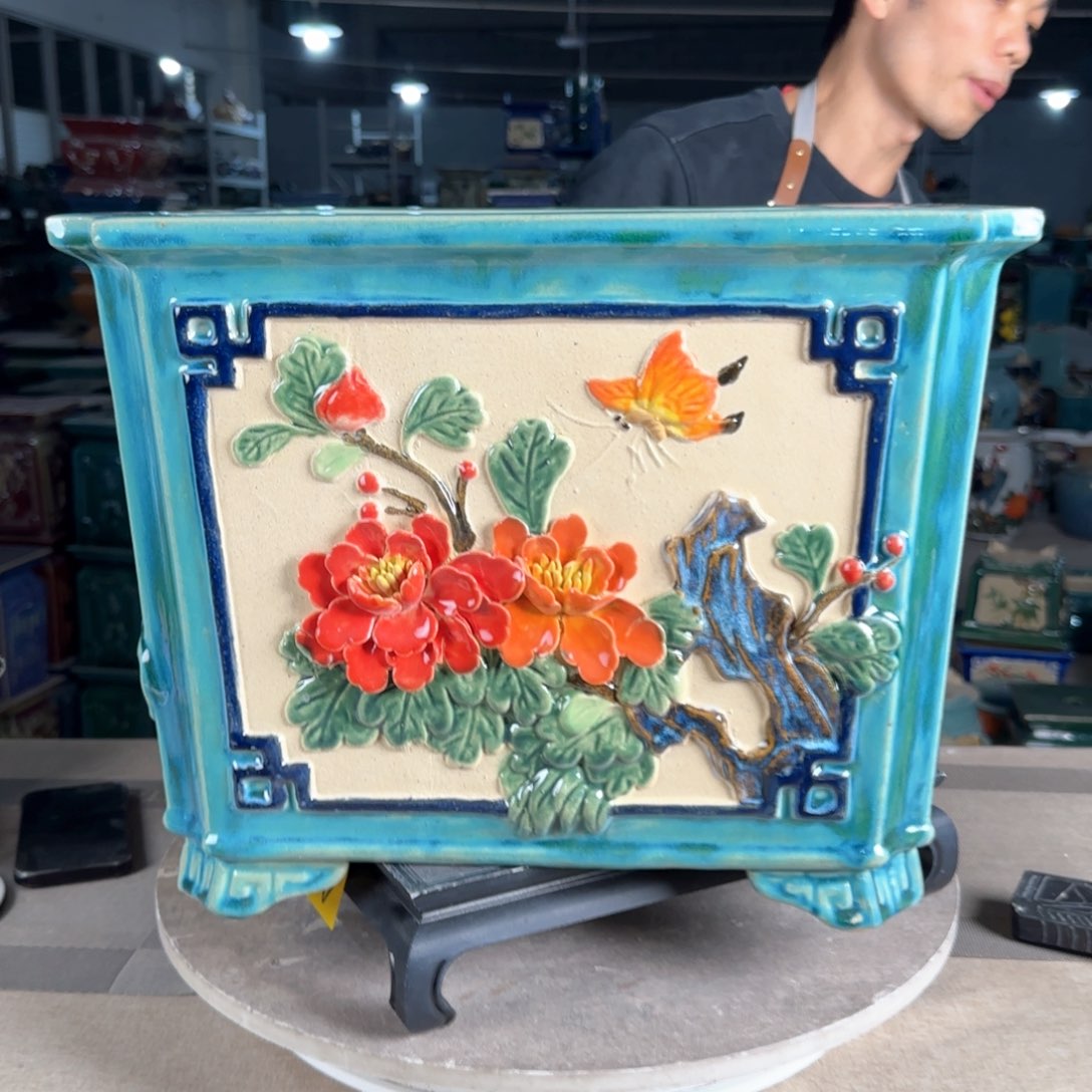 一风堂石湾花盆。磕碰微瑕