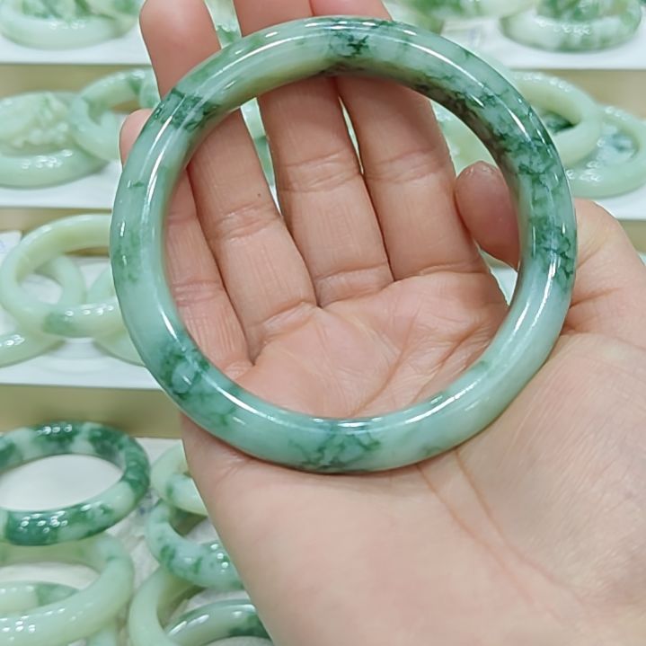 透闪石-蛇纹石玉手镯未镶嵌一**城