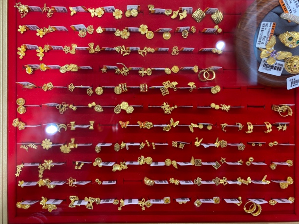 黄金耳钉现货（防拍价