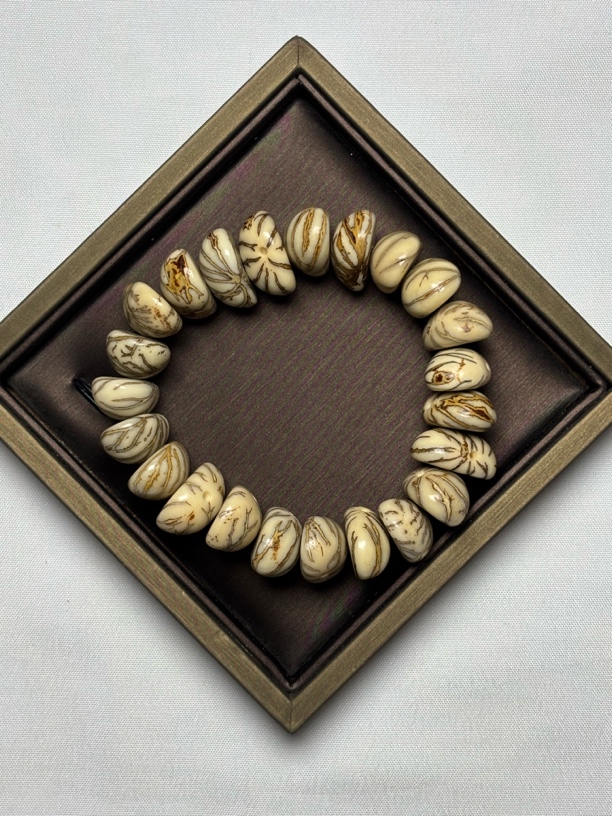 A691 金线菩提手串