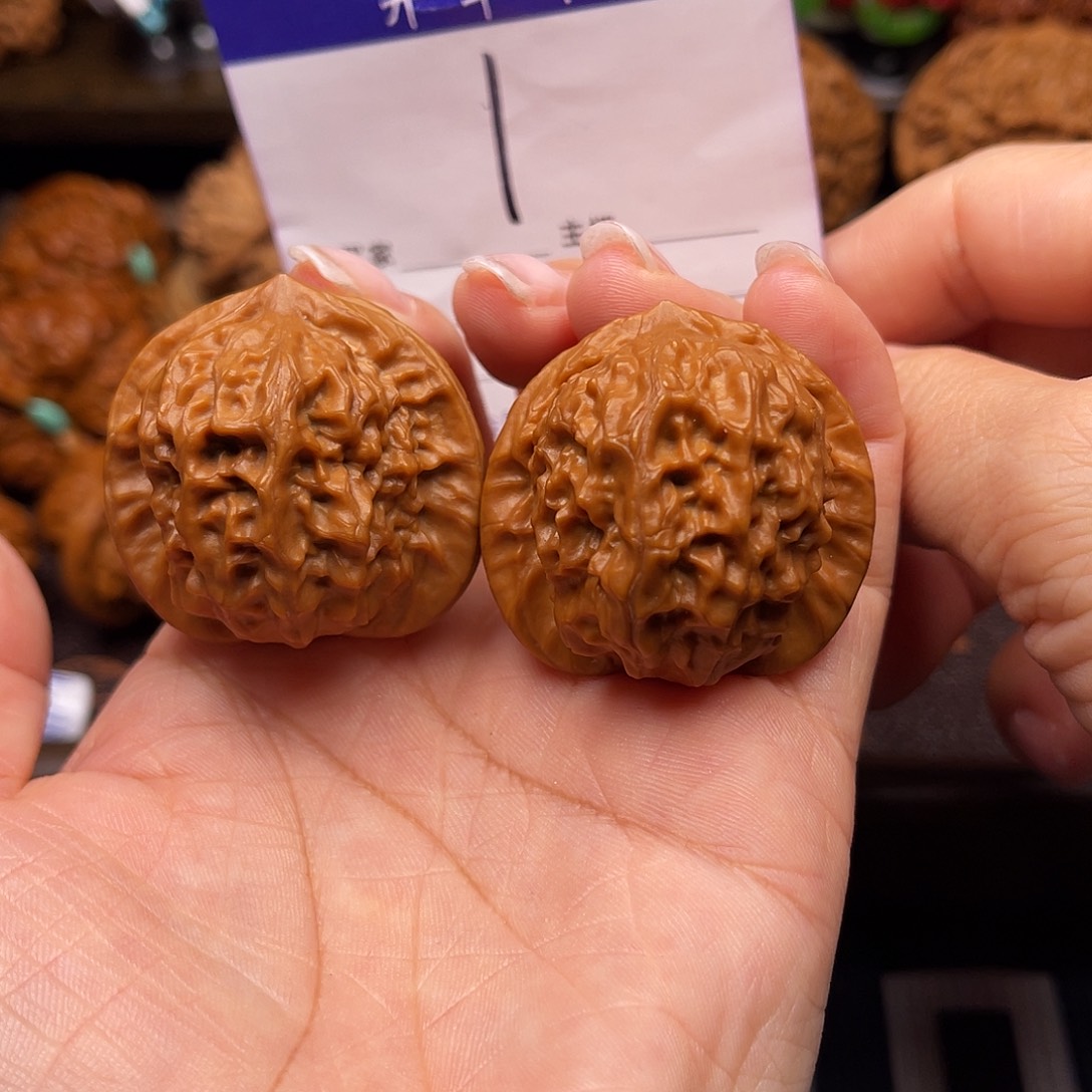 吊坠桃核瓷娃娃37