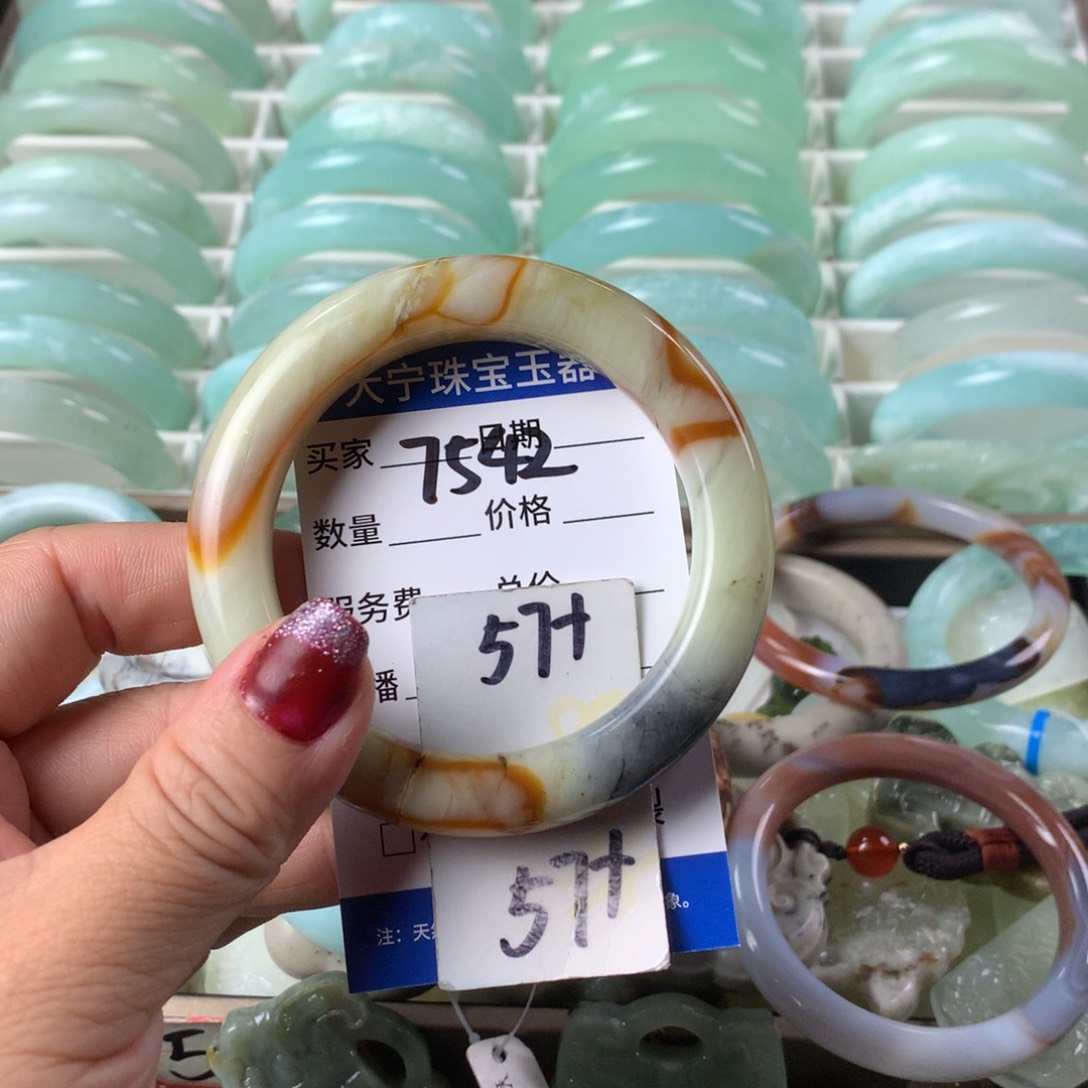 蛇纹石玉手镯未镶嵌7542