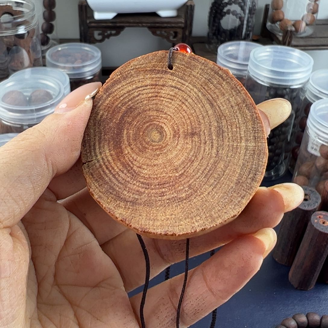 藤类降真香缅甸东枝料明黄油吊牌玉化血透料