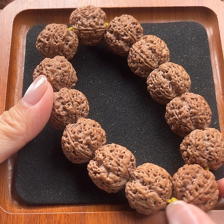 金刚菩提吊坠爆肉梅花23