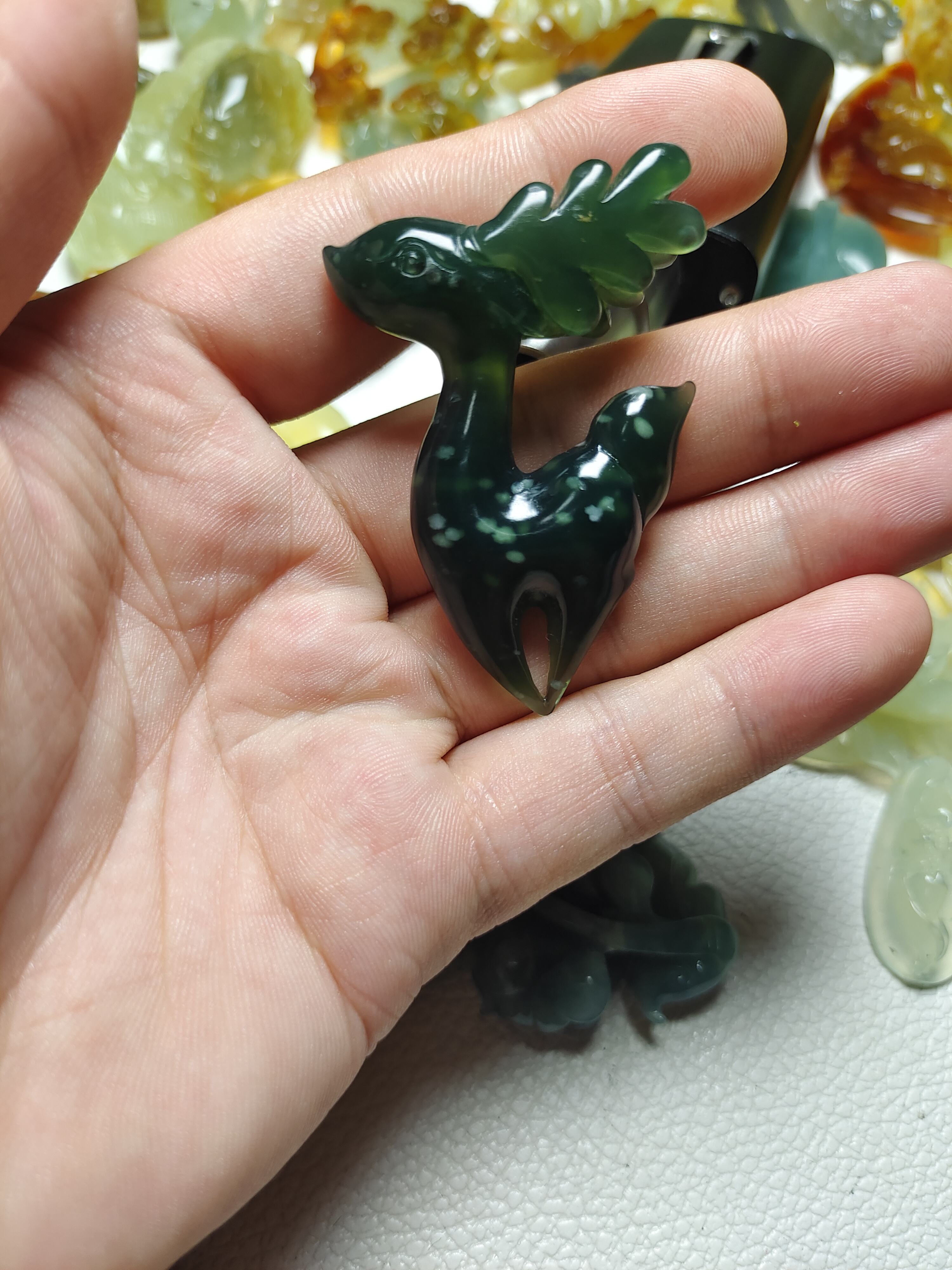 天然岫玉  手工立体雕刻  一路发  一路有你