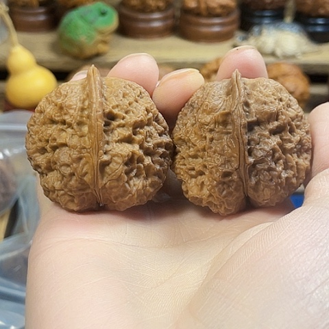 文玩核桃把件金刚佛手带彩42