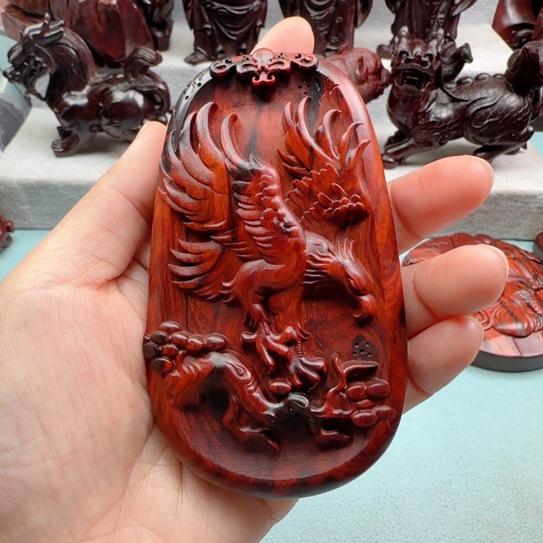 小叶紫檀把件大鹏展翅
