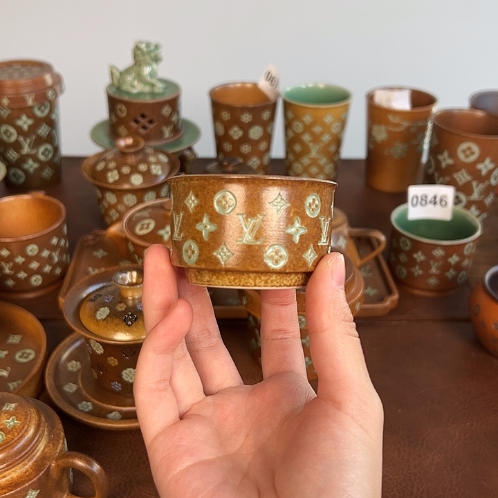 ****露龙泉窑青瓷龙泉青瓷