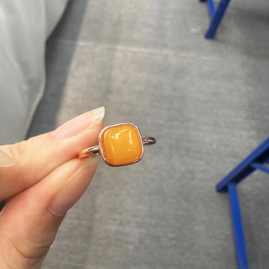 小帅的珠宝仓—福利款蜜蜡开口戒